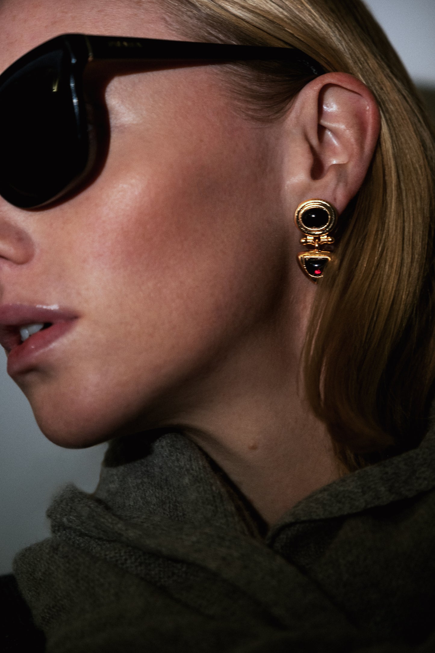The Townhouse Earrings in Black