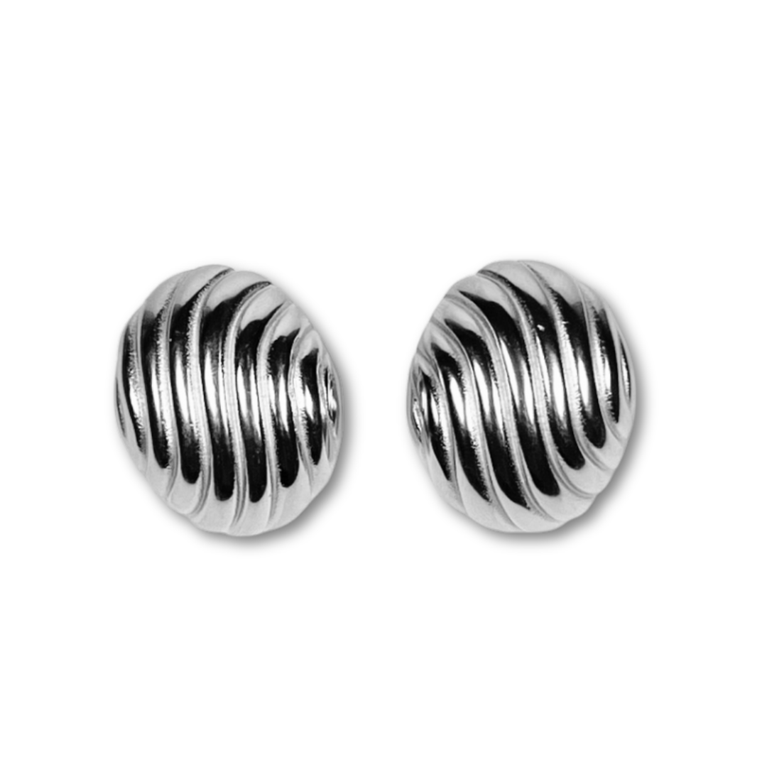 The Ondulée Earrings in White Gold